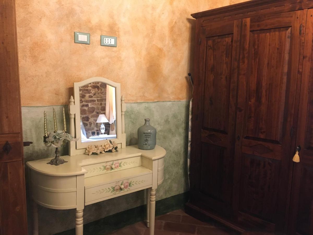 מלון טודי La Piazzetta Del Borgo מראה חיצוני תמונה