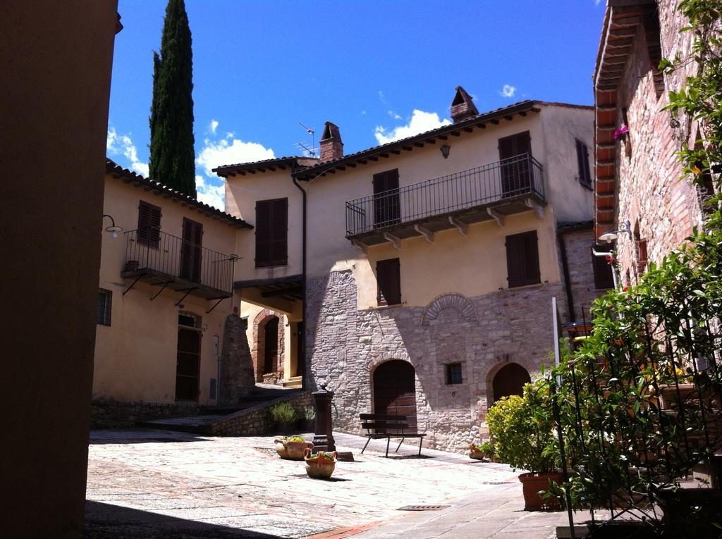 מלון טודי La Piazzetta Del Borgo מראה חיצוני תמונה